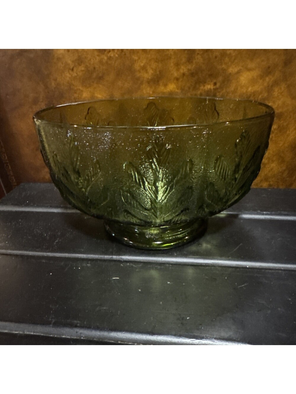 Vintage Green 1975 FTD Glass Embossed Leaf Design Compote Bowl Candy Dish EUC